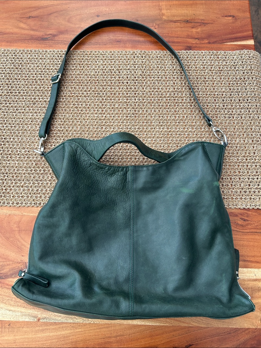 Firenze Hunter Green Slouch Leather Purse with handles and straps